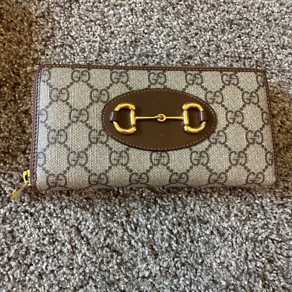 Gucci Brown and Gold Signature Wallet